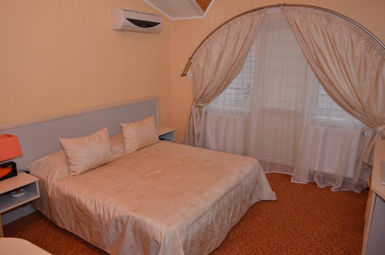 Hotel Serpanok Tyachiv 외부 사진