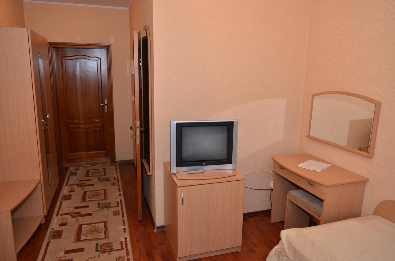Hotel Serpanok Tyachiv 외부 사진