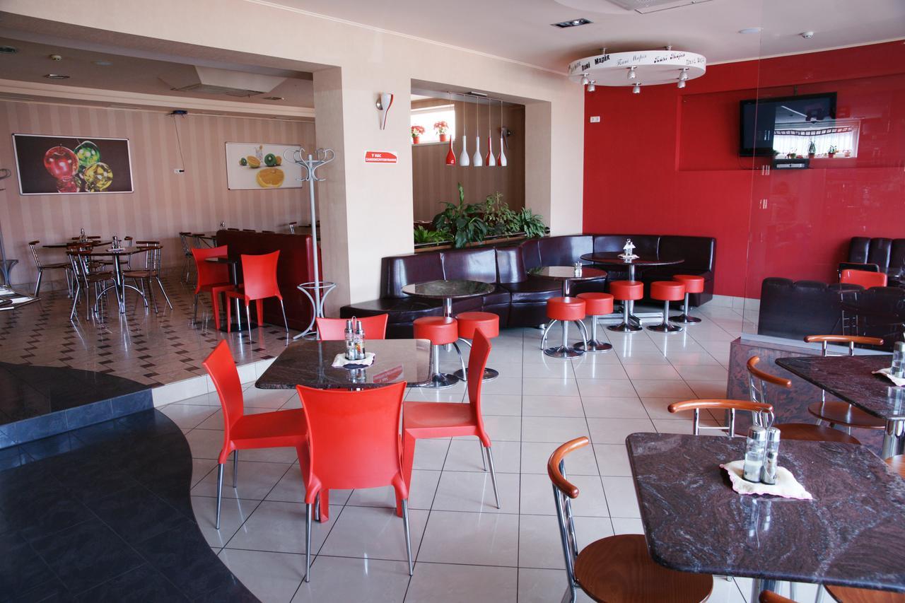 Hotel Serpanok Tyachiv 외부 사진