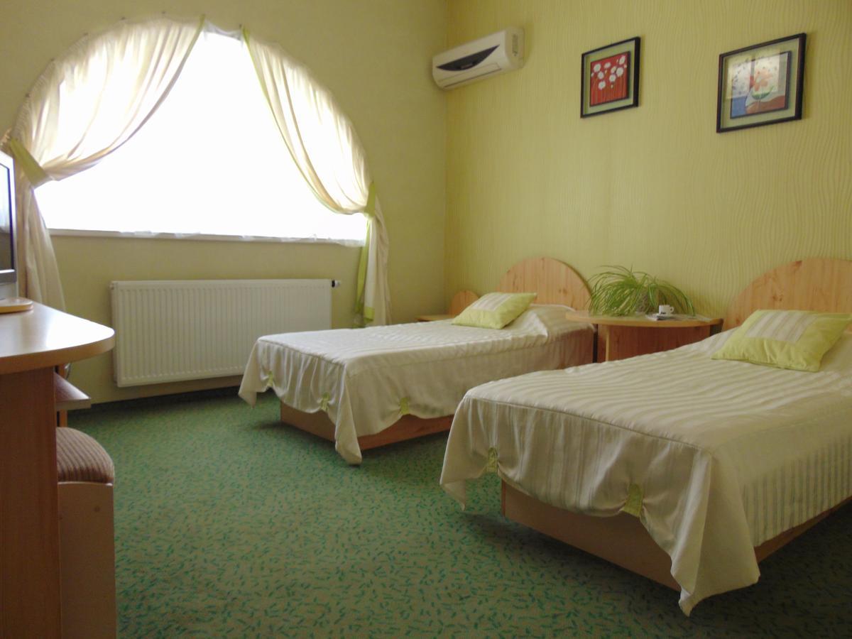 Hotel Serpanok Tyachiv 외부 사진